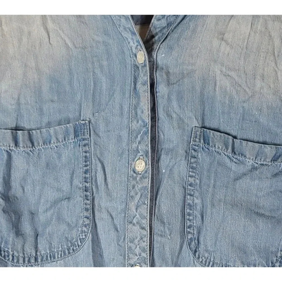 Rails Button Up Top Women's Size XS Chambray Cream Navy Blue Chest Pockets Flaw - Picture 2 of 7